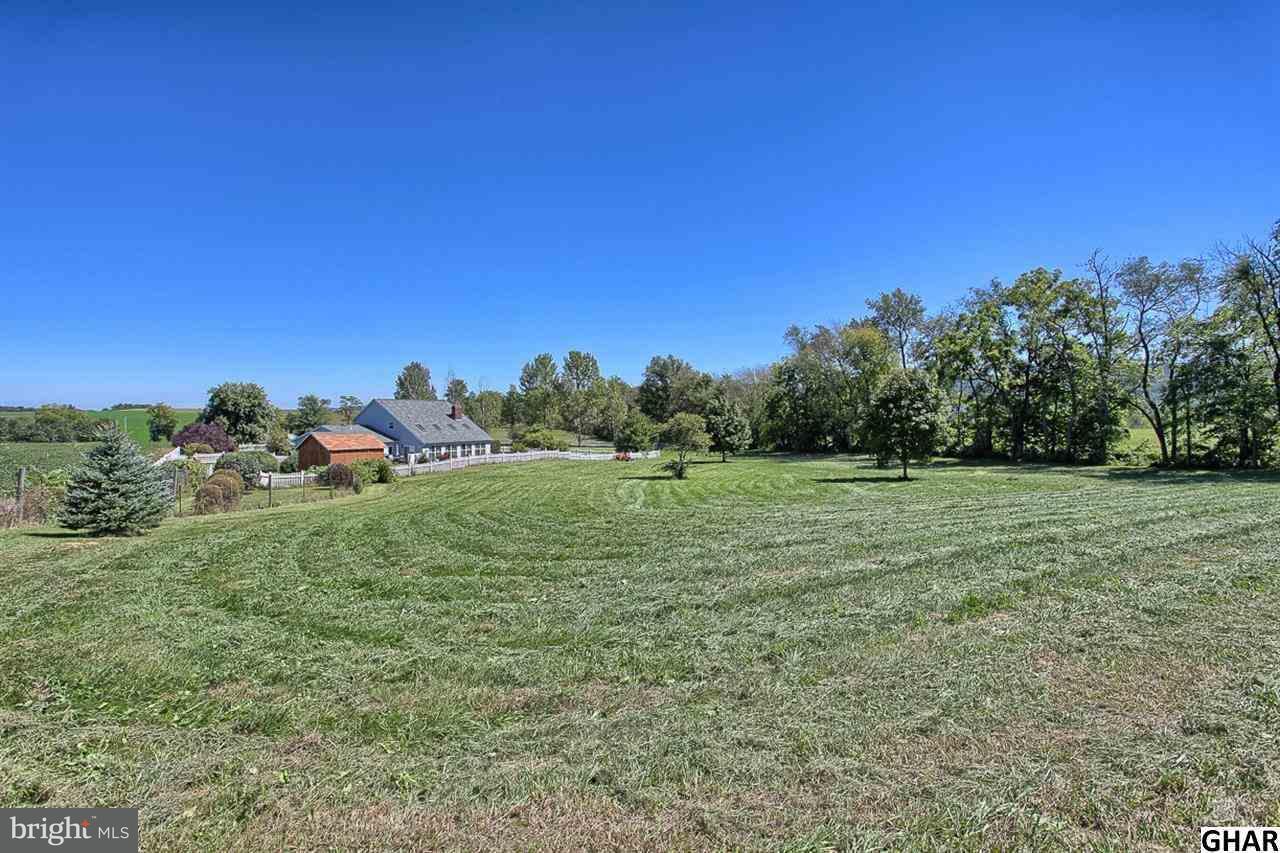 282 Stuart Road Carlisle, PA 17015 - Photo 3 of 22 Gallery Image 3
