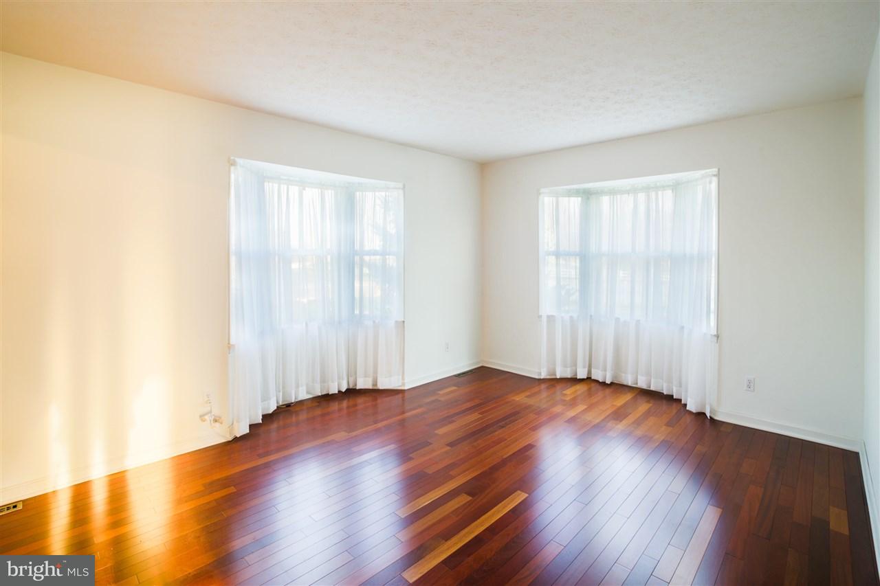 282 Stuart Road Carlisle, PA 17015 - Photo 5 of 22 Gallery Image 5