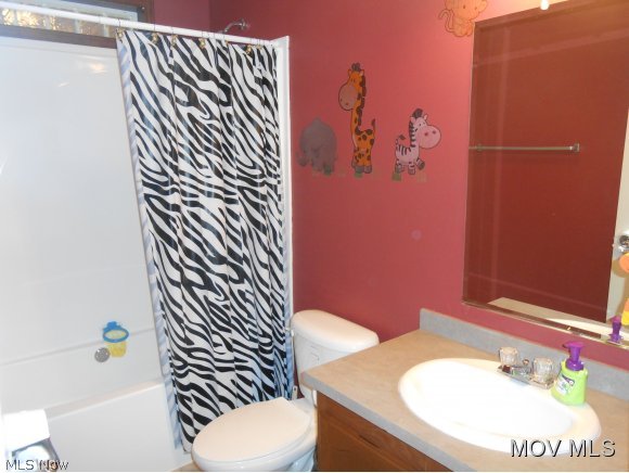 232 Bunker Road Walker, WV 26180 - Photo 21 of 24 Main Bathroom