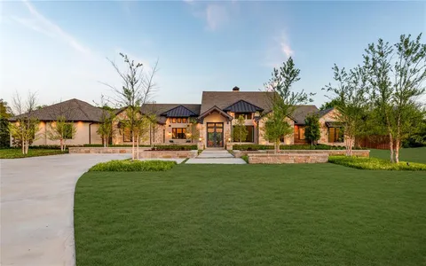 a view of outdoor space yard and patio