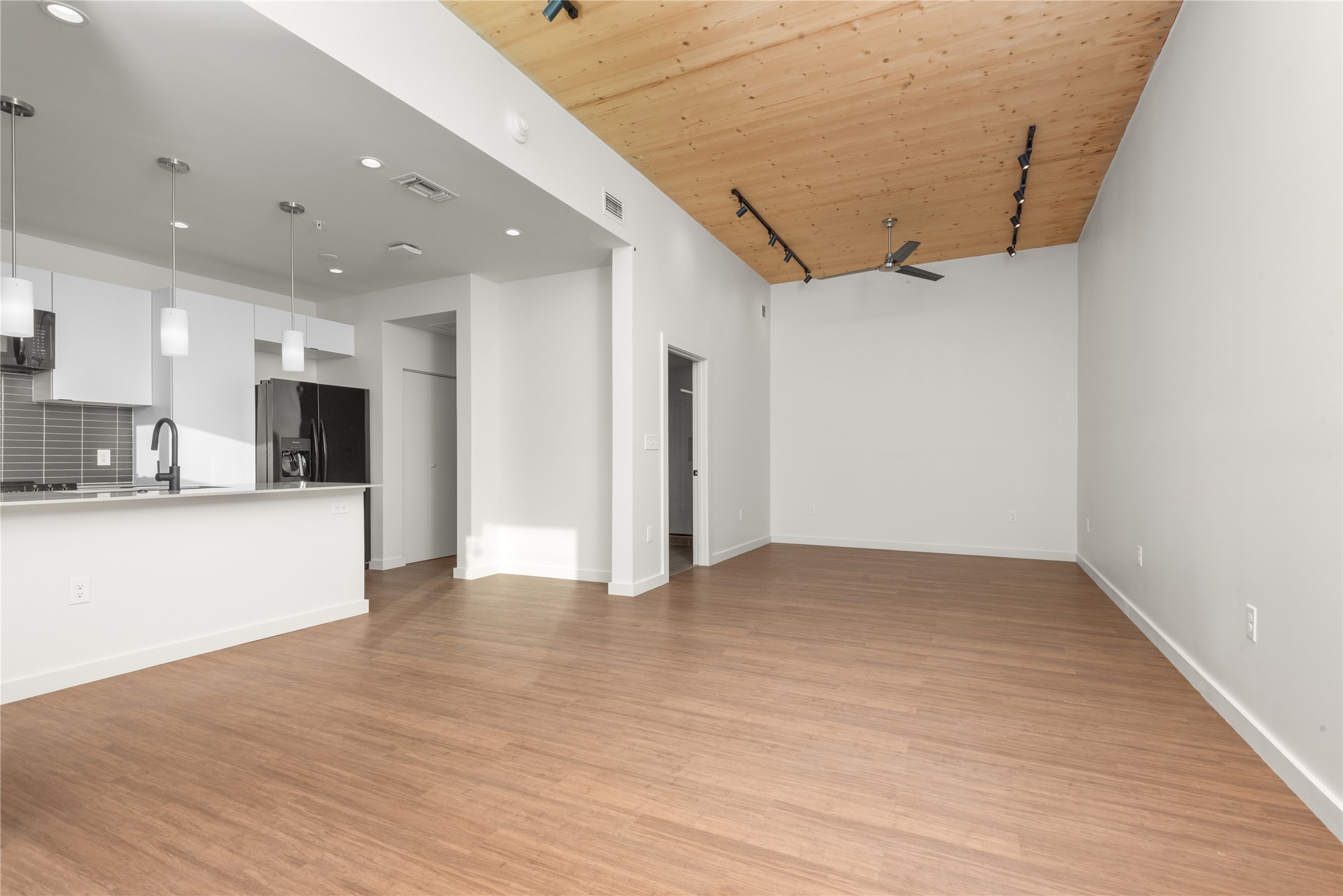 3515 Webberville Road, Unit 306 Austin, TX 78702 - Photo 6 of 7
