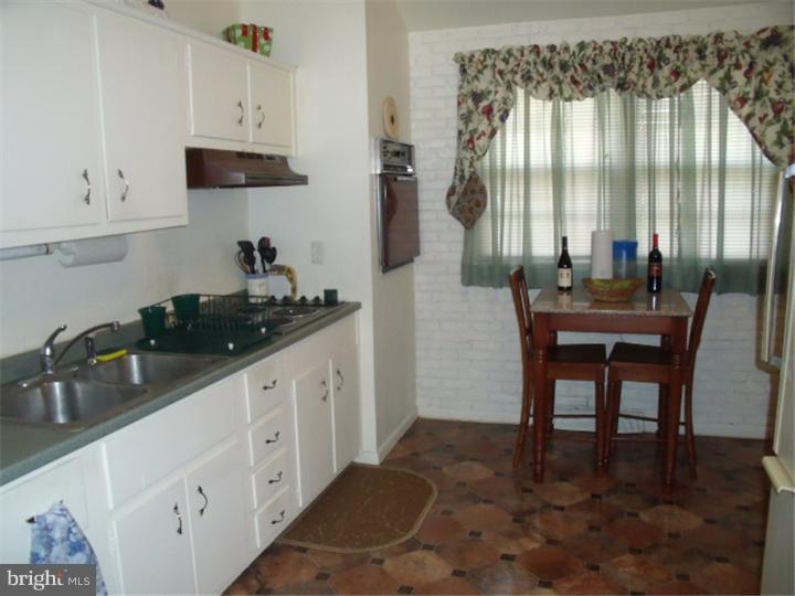 808 Richard Road Cherry Hill, NJ 08034 - Photo 11 of 20 Kitchen