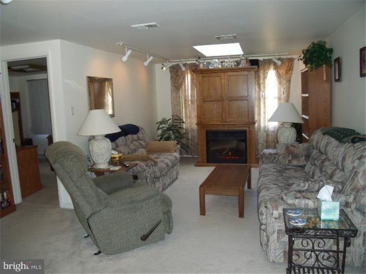 808 Richard Road Cherry Hill, NJ 08034 - Photo 13 of 20 Family Room