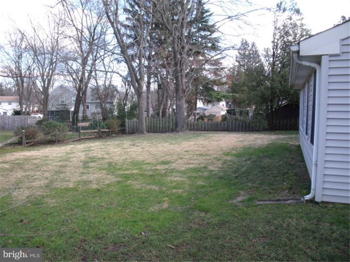 808 Richard Road Cherry Hill, NJ 08034 - Photo 4 of 20 Back Yard