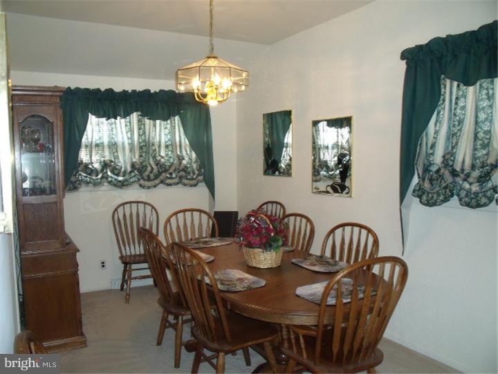 808 Richard Road Cherry Hill, NJ 08034 - Photo 8 of 20 Dining Room