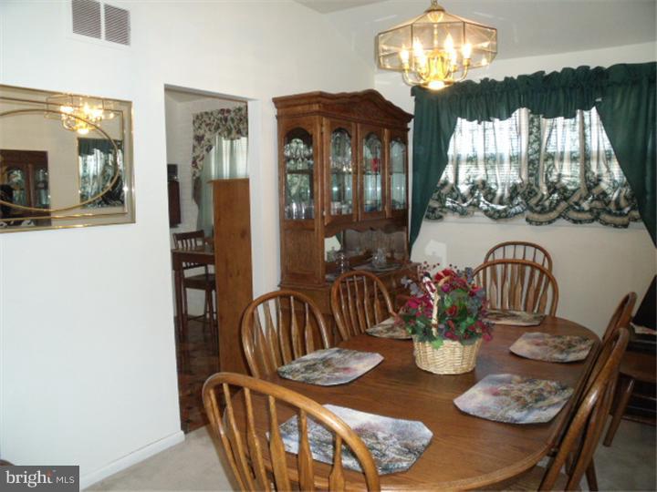 808 Richard Road Cherry Hill, NJ 08034 - Photo 9 of 20 Dining Room