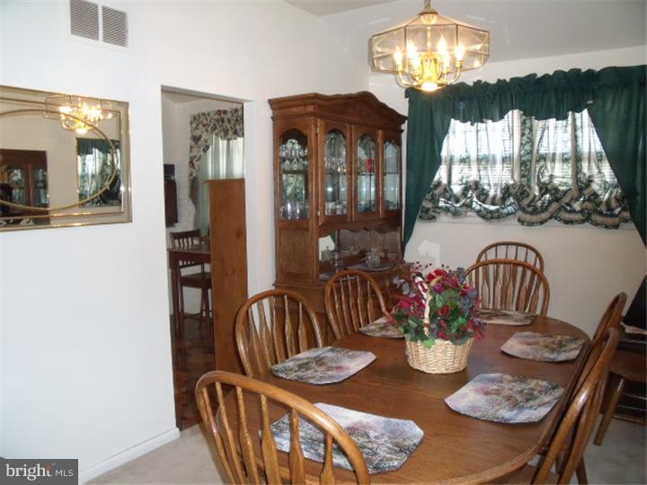 808 Richard Road Cherry Hill, NJ 08034 - Photo 10 of 20 Dining Room