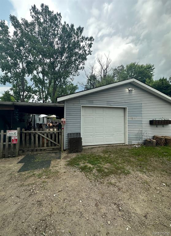 7010 North Lewis Road Mount Morris, MI 48458 - Photo 7 of 35