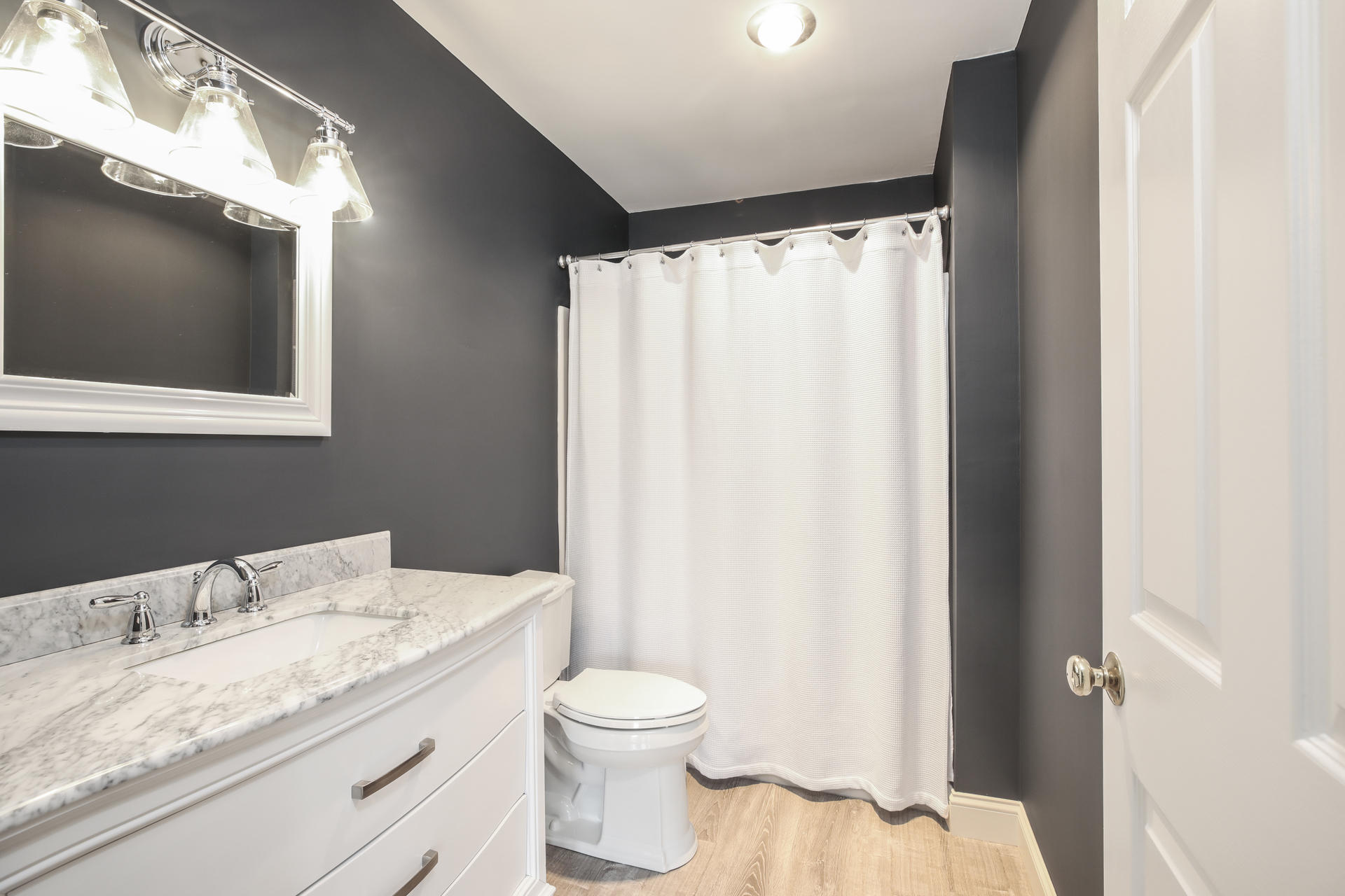 239 Sea Road, Unit 33 Kennebunk, ME 04043 - Photo 17 of 29 Master Bedroom with Private Bath
