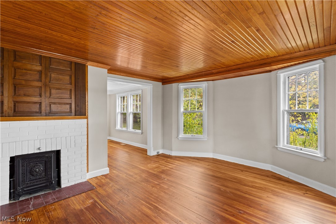 1155 Richmond Road Lyndhurst, OH 44124 - Photo 5 of 34 Gallery Image 5