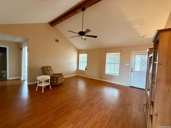$675,000 | 1550 County Road 300, Jourdanton, TX 78026