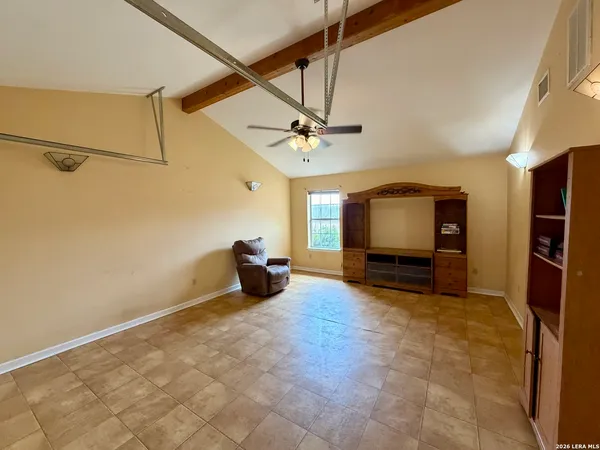 $675,000 | 1550 County Road 300, Jourdanton, TX 78026