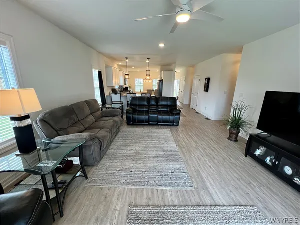$479,900 | 3050 Pleasant Avenue, Hamburg, NY 14075