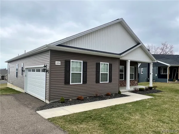 $479,900 | 3050 Pleasant Avenue, Hamburg, NY 14075