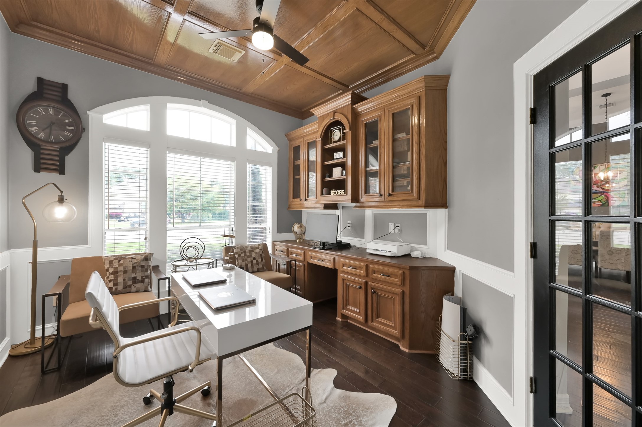 9706 Chipstead Court Spring, TX 77379 - Photo 8 of 44 Notice the intricate woodworking to take your workspace to the next level.