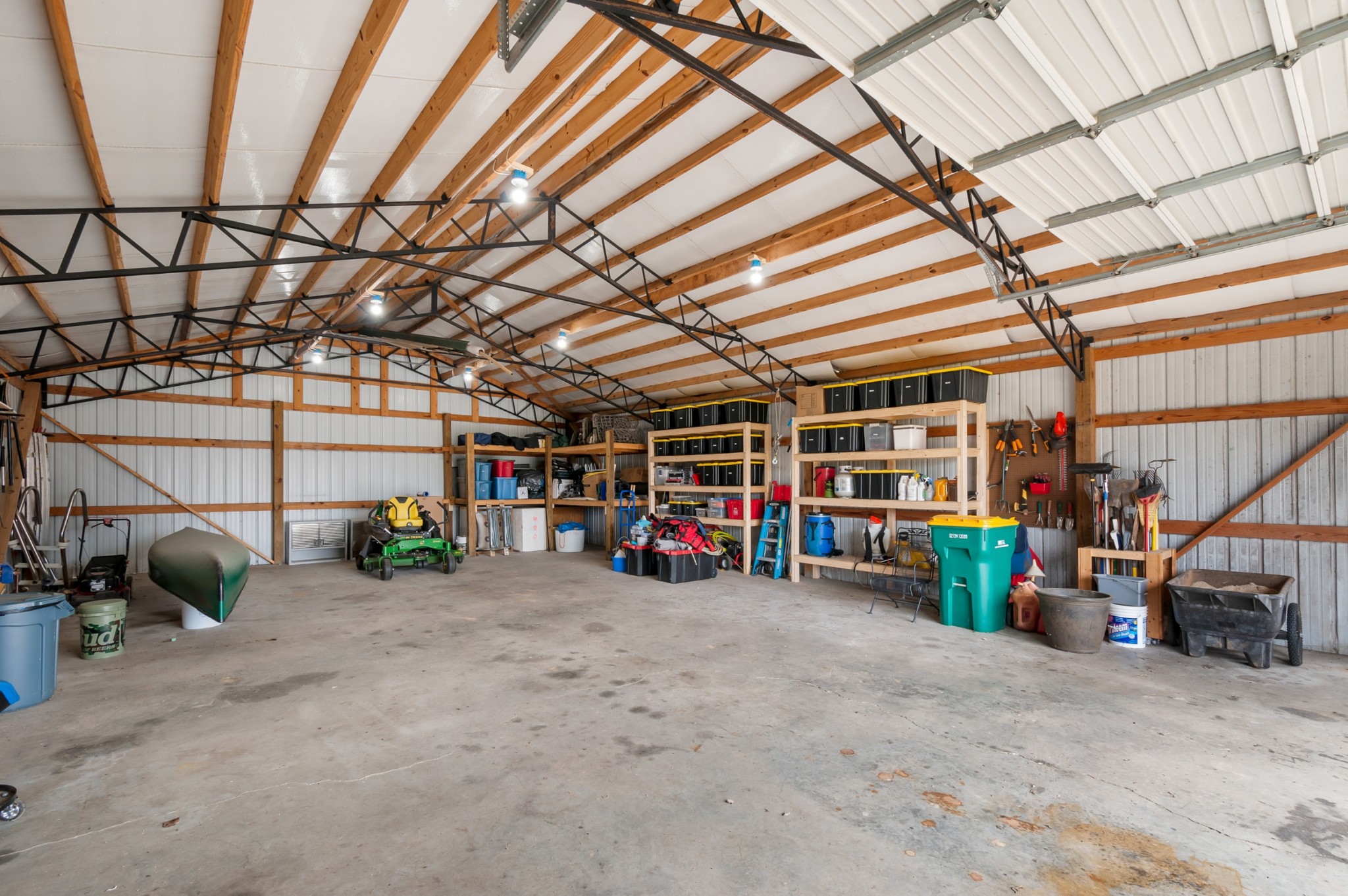 876 Baker Road Columbia, TN 38401 - Photo 48 of 48 a view of a garage