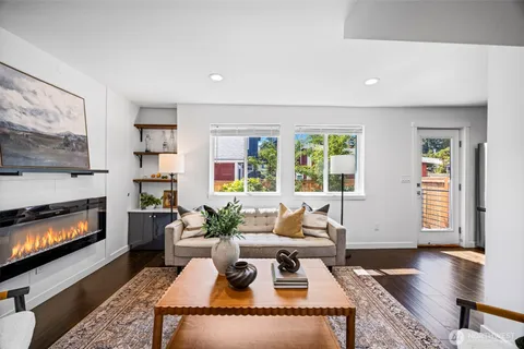 $785,000 | 10215 Evanston Avenue North, Unit 2, Seattle, WA 98133