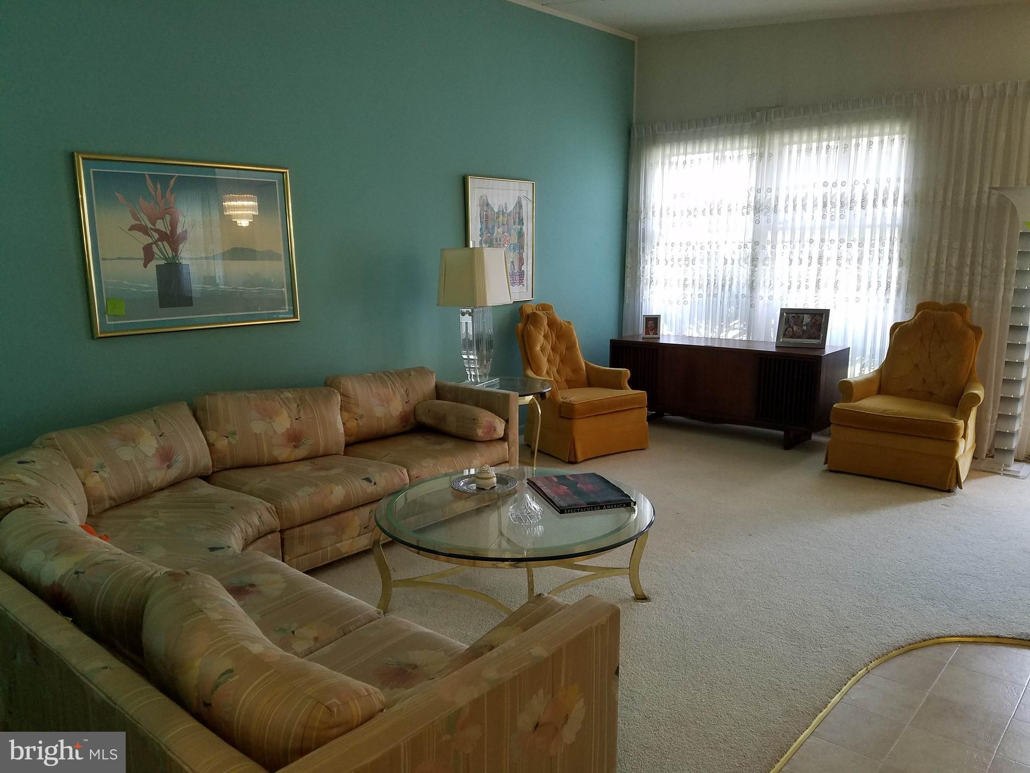 2445 Forest Green Road Baltimore, MD 21209 - Photo 3 of 8