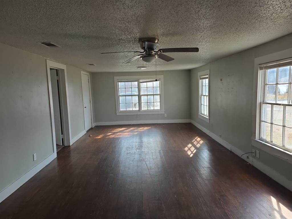 402 West 4th Street, Unit 1 Kaufman, TX 75142 - Photo 14 of 17