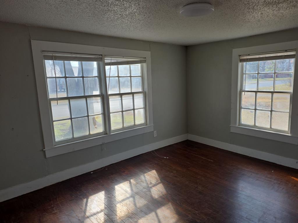 402 West 4th Street, Unit 1 Kaufman, TX 75142 - Photo 5 of 17