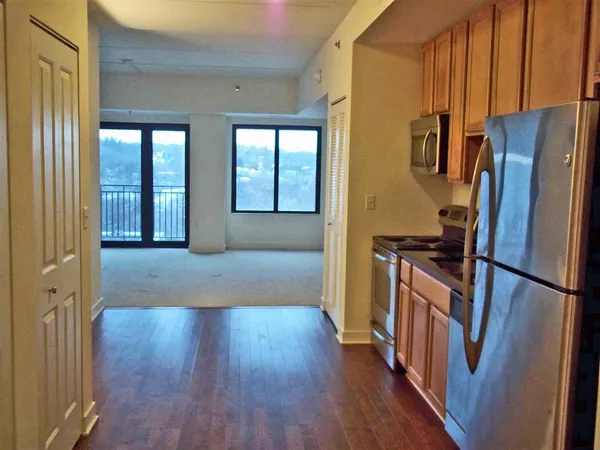 $2,250 | 111 North Ashley Street, Unit 613, Ann Arbor, MI 48104