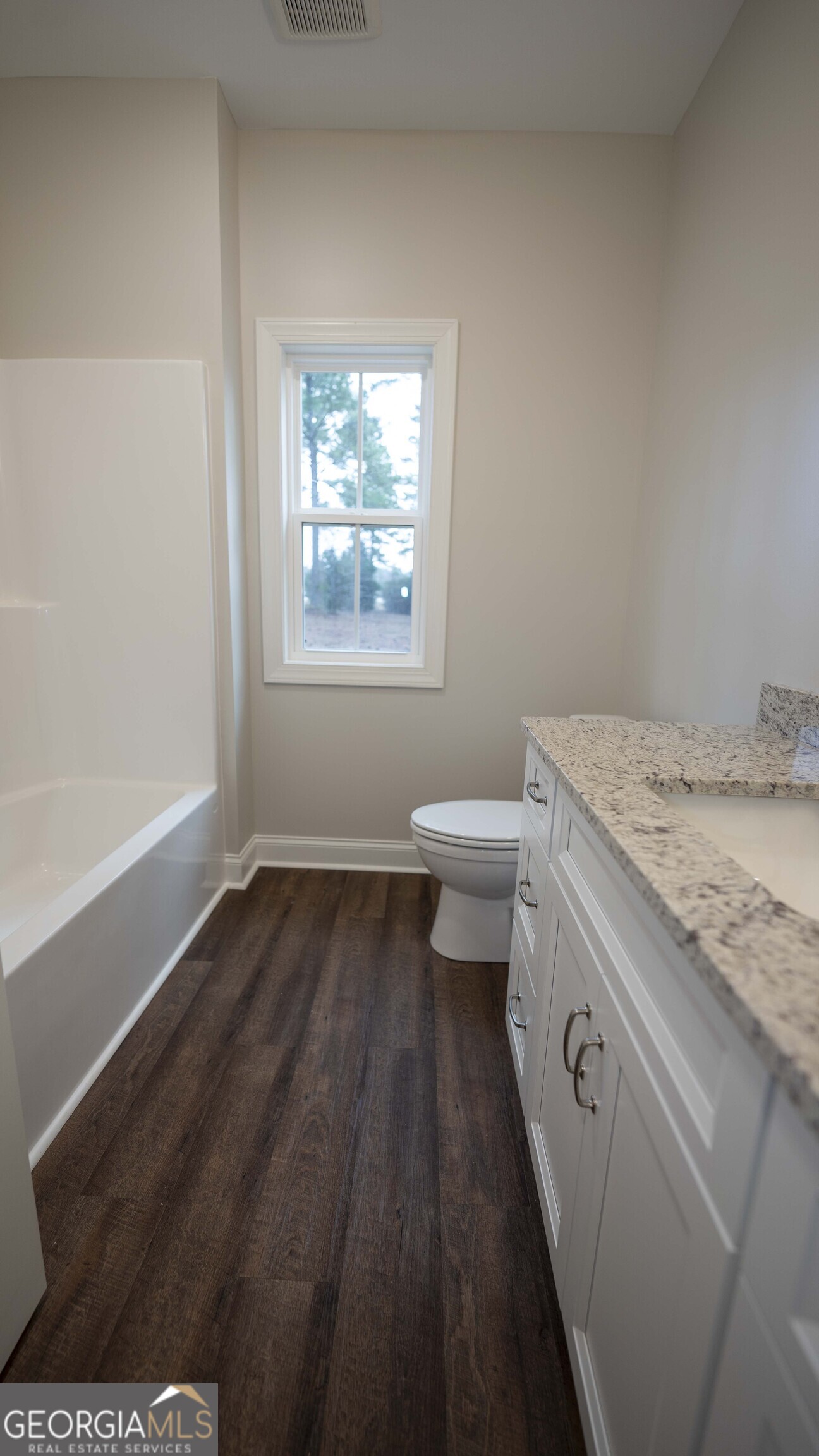 288 Frank Cook Road Cochran, GA 31014 - Photo 26 of 40 a utility room with dryer and washer