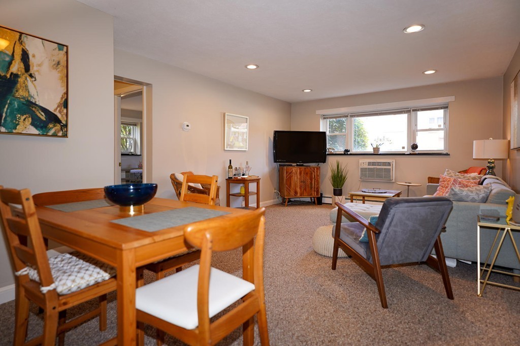 20 Whitman Road, Unit B2 Waltham, MA 02453 - Photo 5 of 15 Gallery Image 5