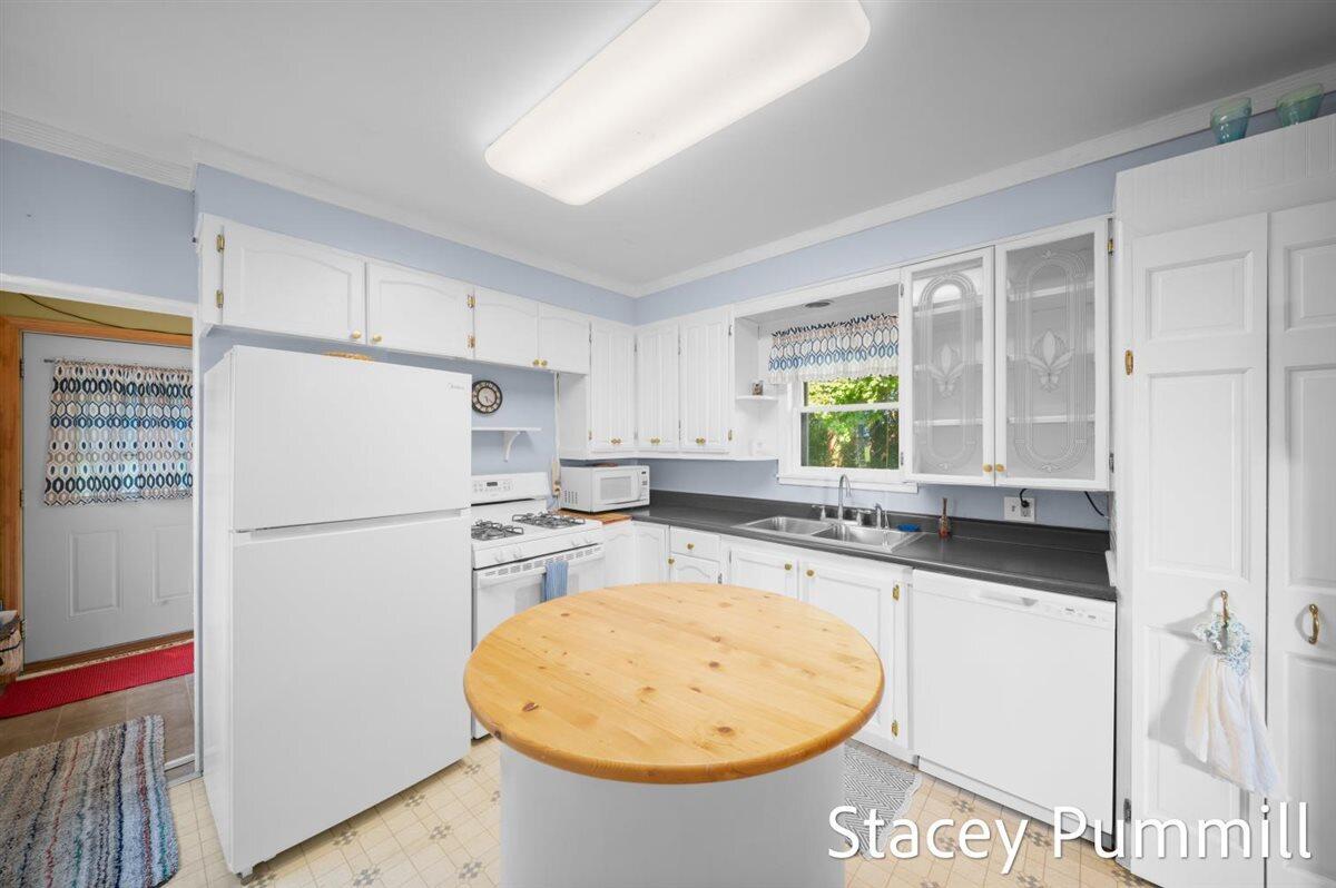 6174 Edgar Road Six Lakes, MI 48886 - Photo 11 of 26 16-DSC_6713