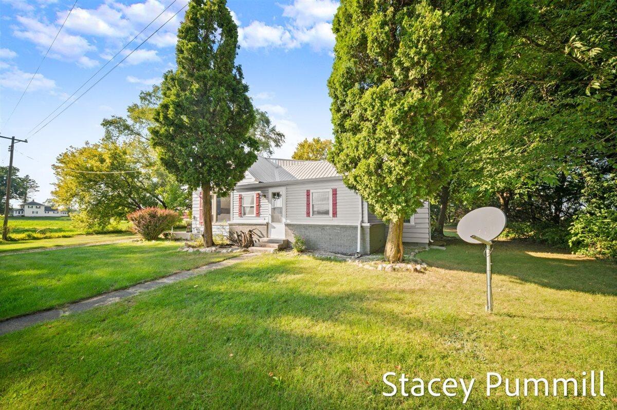 6174 Edgar Road Six Lakes, MI 48886 - Photo 4 of 26 03-DSC_6744