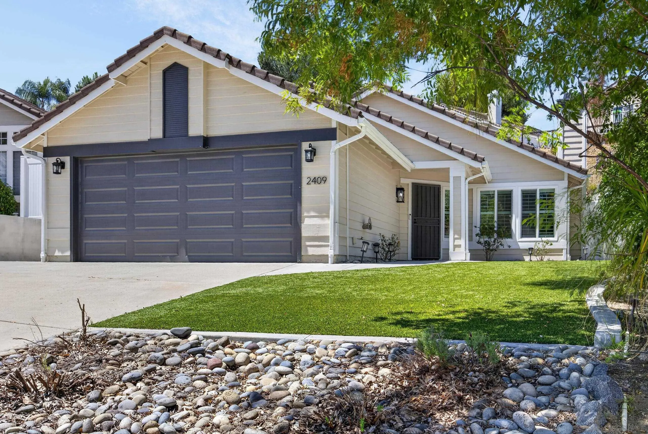 2409 Pimlico Place Alpine, CA 91901 - Photo 4 of 32