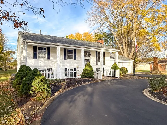 $365,000 | 2101 North 300th Street East, Anderson, IN 46012