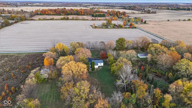 $365,000 | 2101 North 300th Street East, Anderson, IN 46012