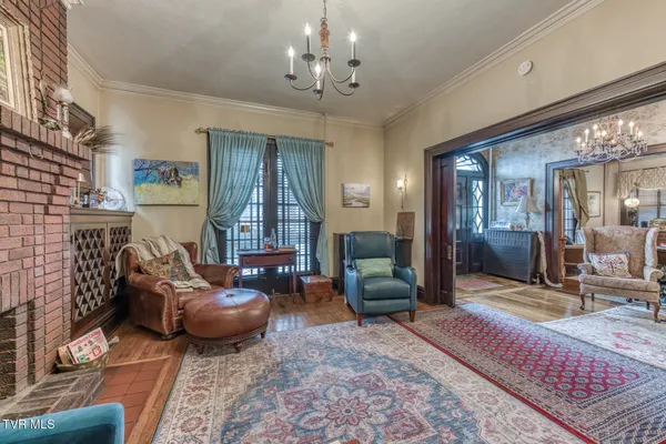 $599,900 | 130 Solar Street, Bristol, VA 24201