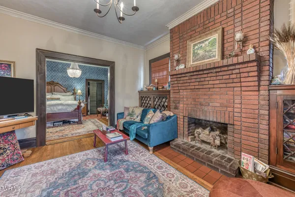 $599,900 | 130 Solar Street, Bristol, VA 24201