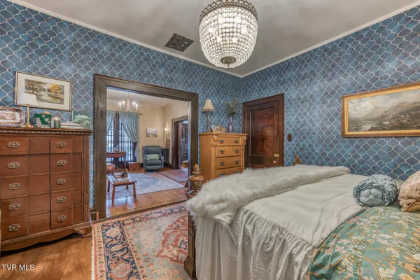 $599,900 | 130 Solar Street, Bristol, VA 24201