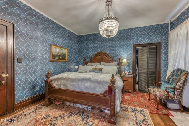 $620,000 | 130 Solar Street, Bristol, VA 24201