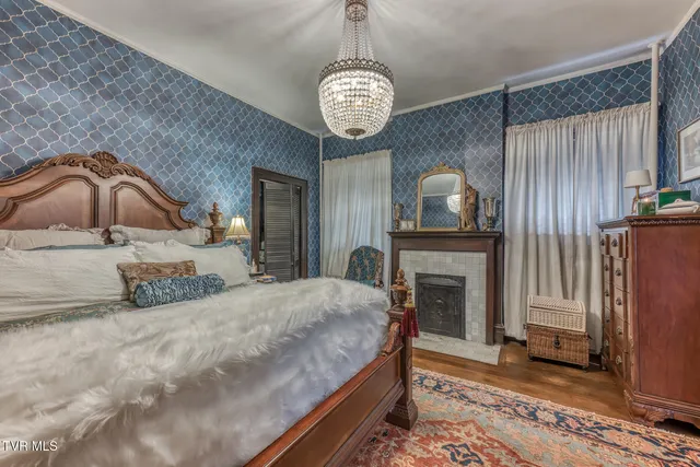 $620,000 | 130 Solar Street, Bristol, VA 24201