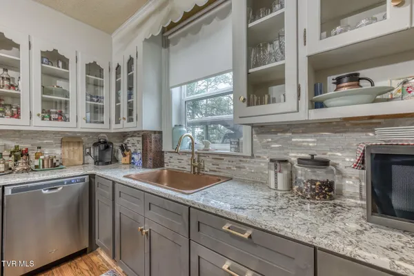 $599,900 | 130 Solar Street, Bristol, VA 24201