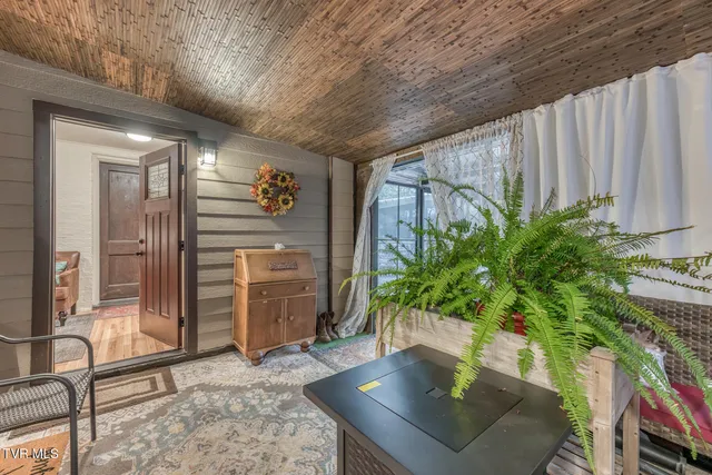 $620,000 | 130 Solar Street, Bristol, VA 24201