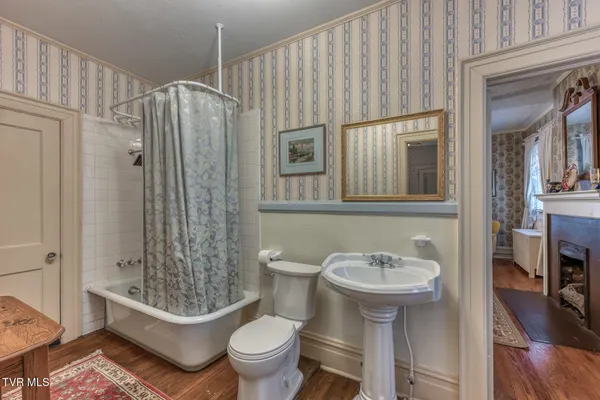 $599,900 | 130 Solar Street, Bristol, VA 24201