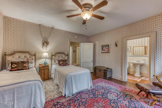 $620,000 | 130 Solar Street, Bristol, VA 24201