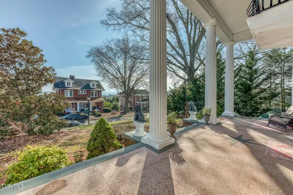 $599,900 | 130 Solar Street, Bristol, VA 24201