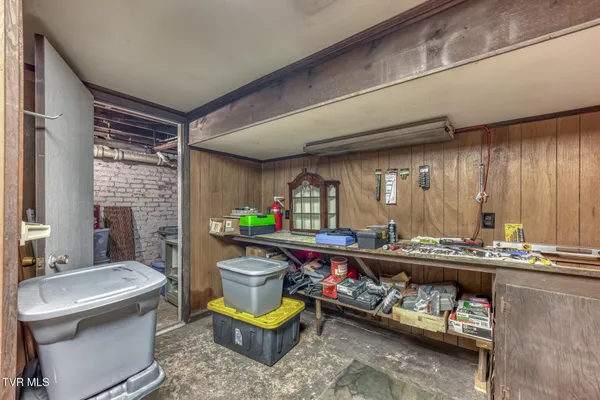 $599,900 | 130 Solar Street, Bristol, VA 24201