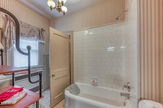 $620,000 | 130 Solar Street, Bristol, VA 24201