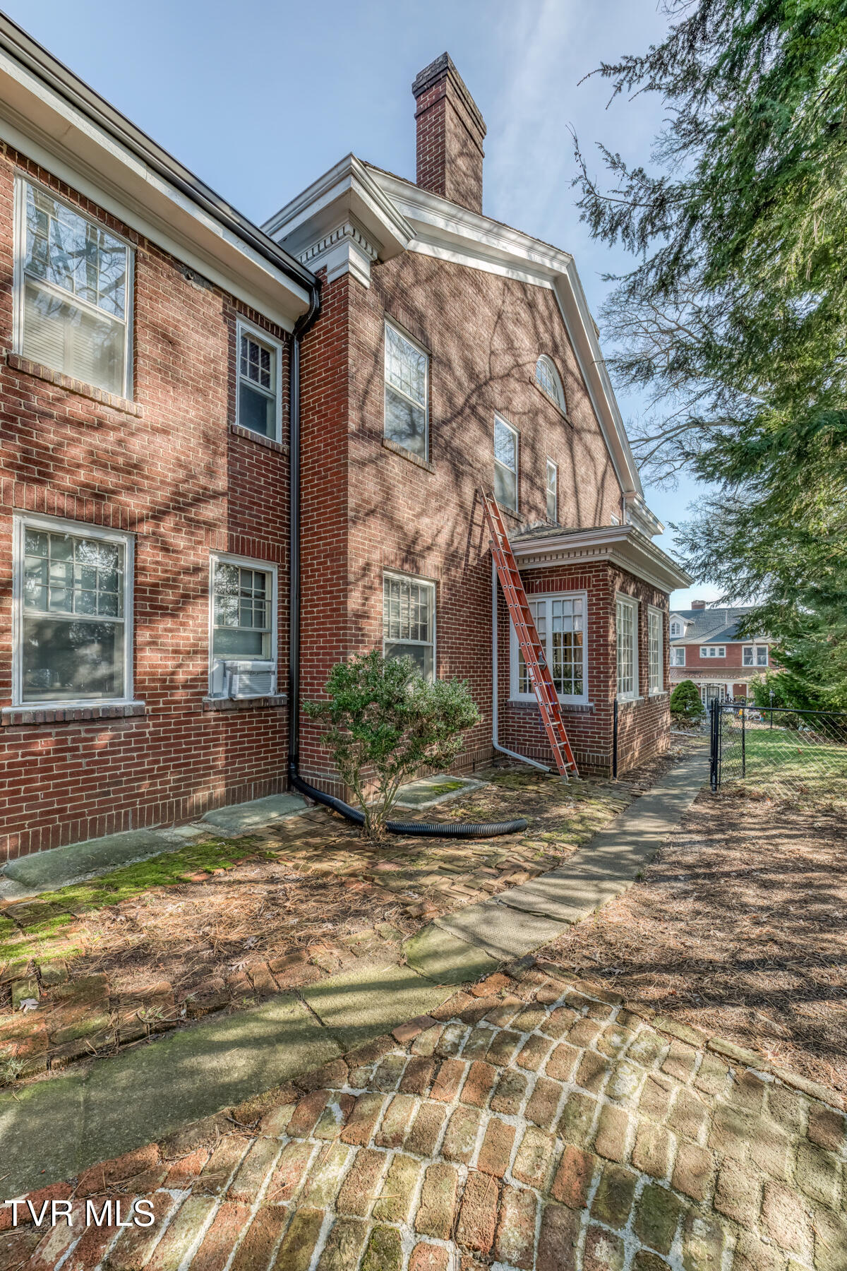 130 Solar Street Bristol, VA 24201 - Photo 71 of 97 130 Solar St-87