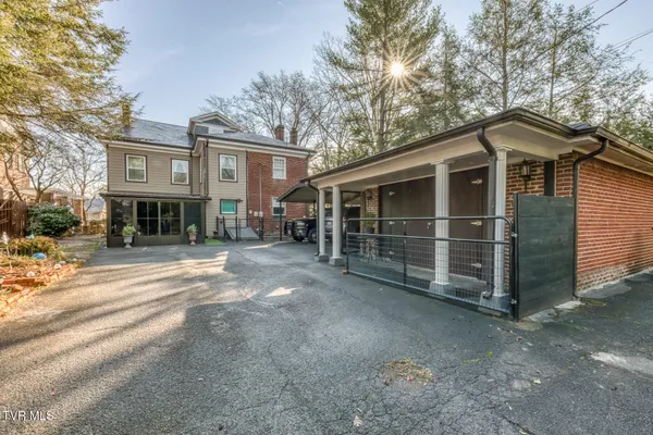 $575,000 | 130 Solar Street, Bristol, VA 24201