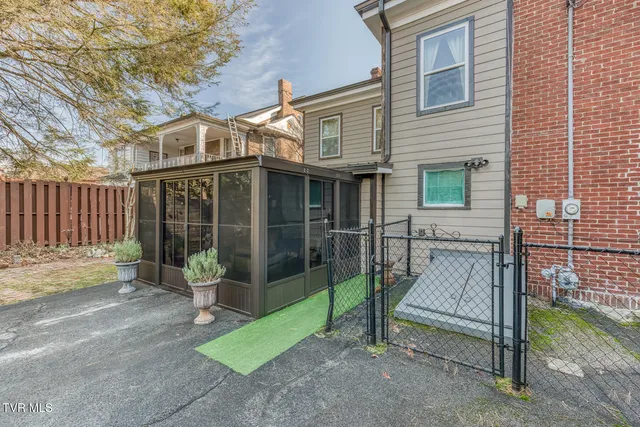 $620,000 | 130 Solar Street, Bristol, VA 24201