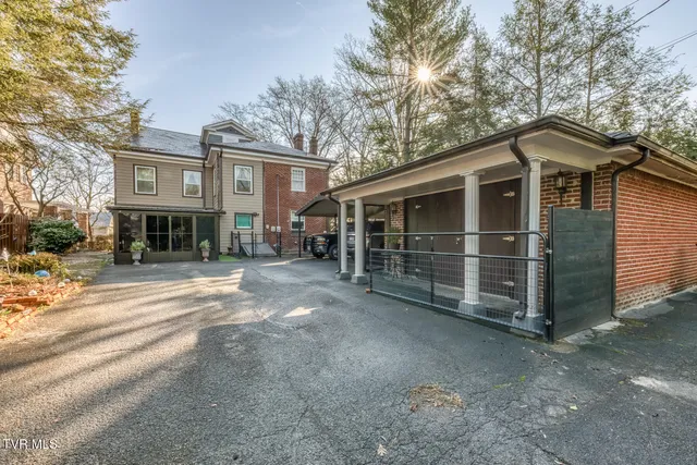 $620,000 | 130 Solar Street, Bristol, VA 24201