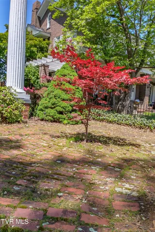 $620,000 | 130 Solar Street, Bristol, VA 24201