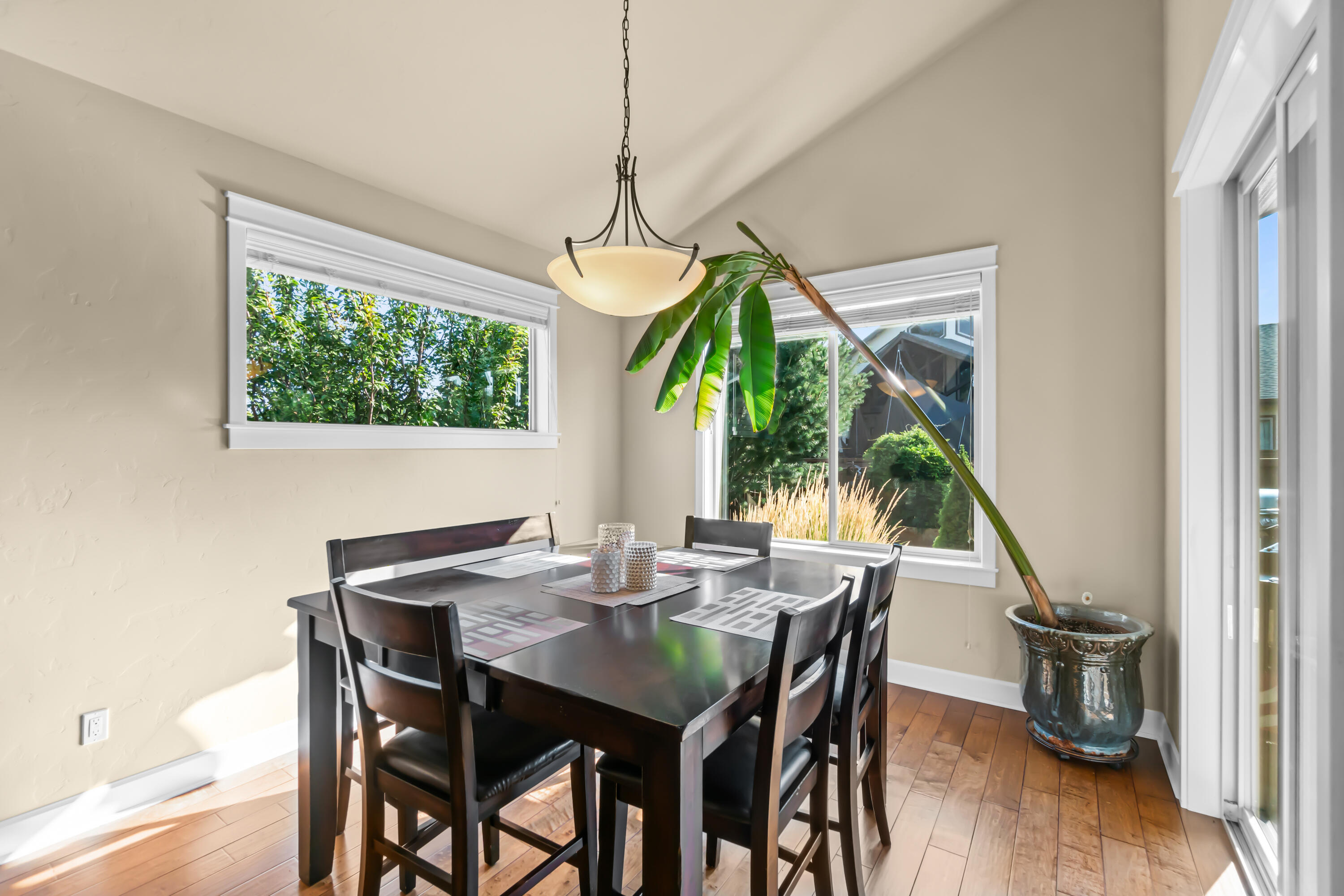 61120 Manhae Loop Bend, OR 97702 - Photo 13 of 57 51-print-Riley Visuals-56